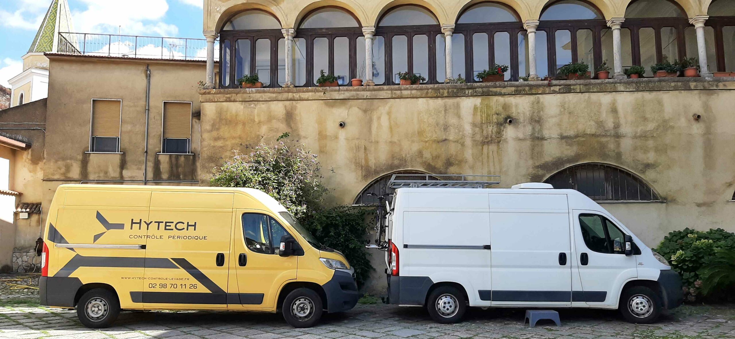 deux fourgons fiat ducato